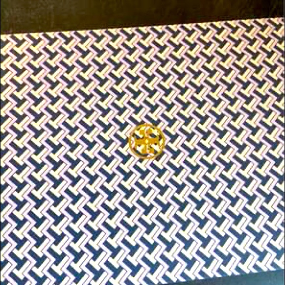 Tory Burch scarf - Picture 2 of 2